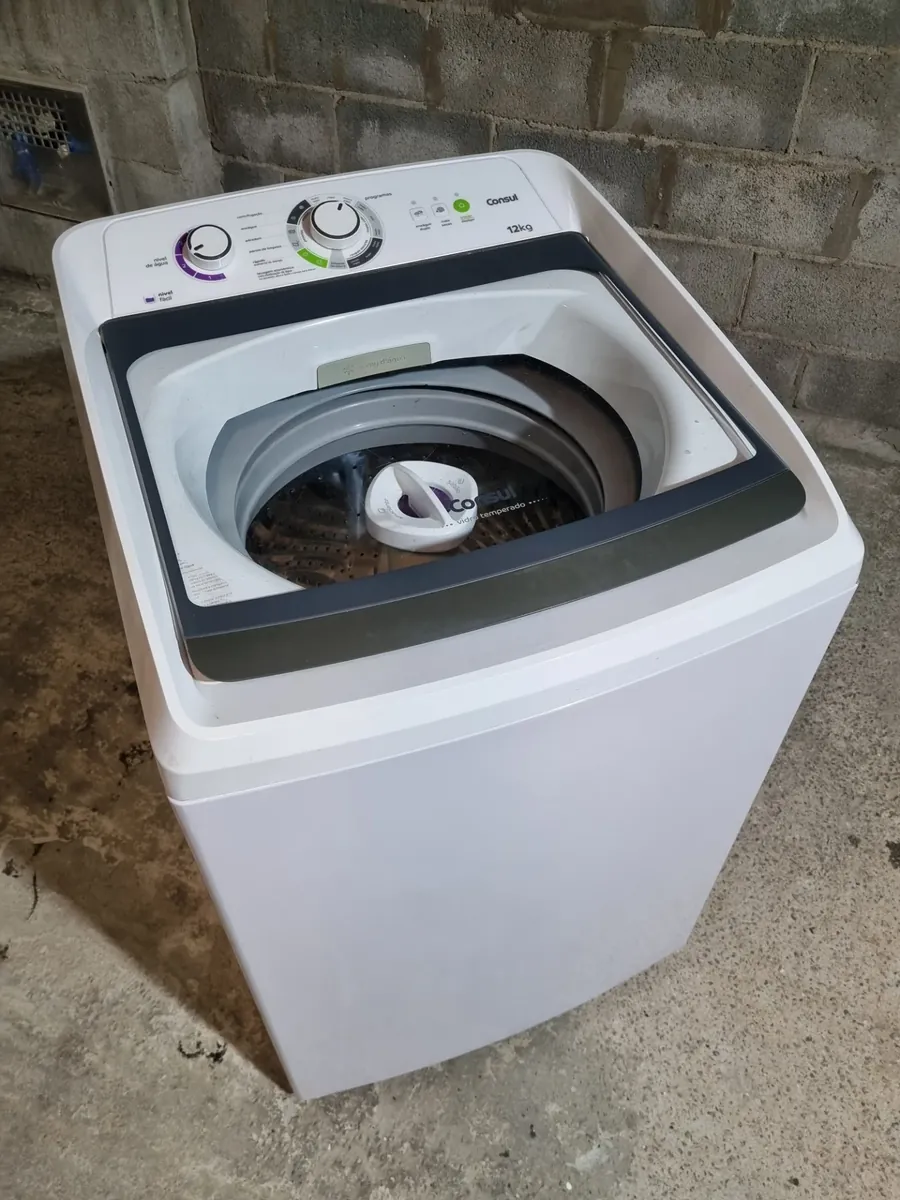 Lavadora Consul de 12 kg limpa após manutenção